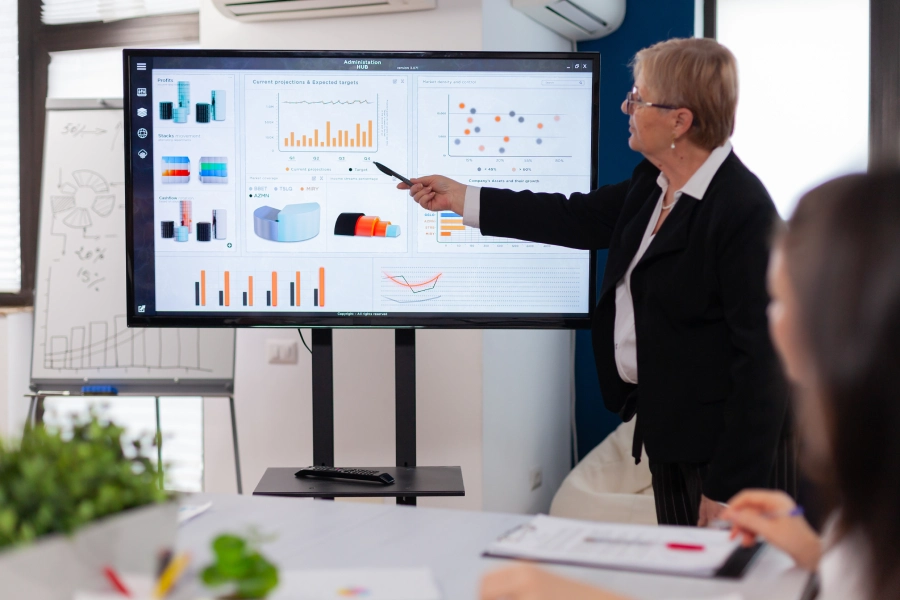 businesswoman-gives-talk-and-speaking-in-conferenc-2025-02-18-02-07-10-utc